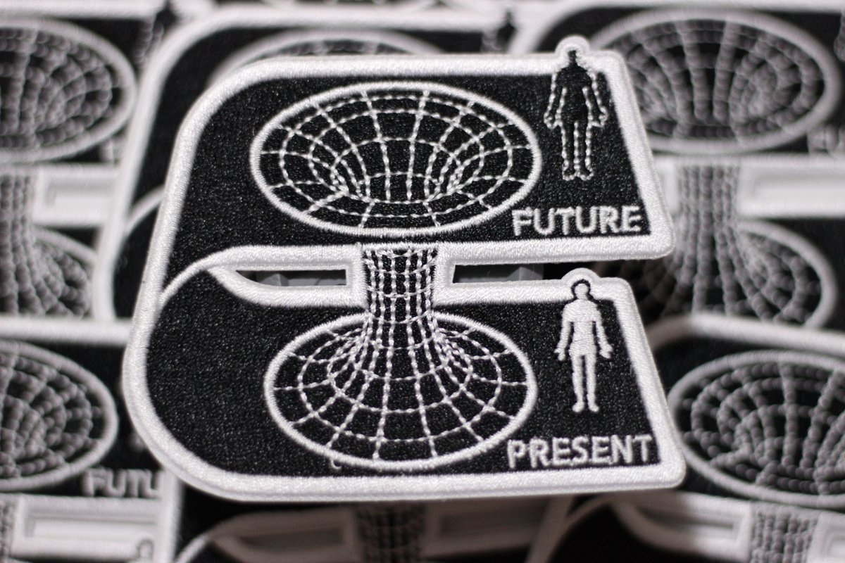 Egologics's tweet photo. This #patch includes a diagram of a #wormhole or #EinsteinRosenbridge, visualized as a tunnel with two ends at separate points in spacetime. 
This is the ultimate #nerdcore #jacketpatch any #astrophysicist or Dr Who fan could appreciate

#patchaddict #patchcollector #patchgame https://t.co/YcOKoLZEyu
