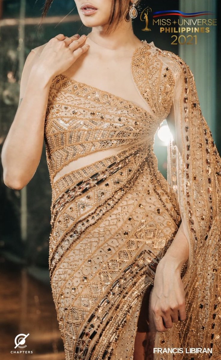 jknnthbereached's tweet photo. HOLY WOW!!! THE DETAILS OF BEA'S EVENING GOWN!! #70thMissUniverse #GoMezUniverse https://t.co/3d0UuOF7Cu