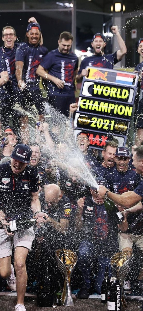 De winnende scoren in de 92e minuut. Fantastisch #MaxVerstappen