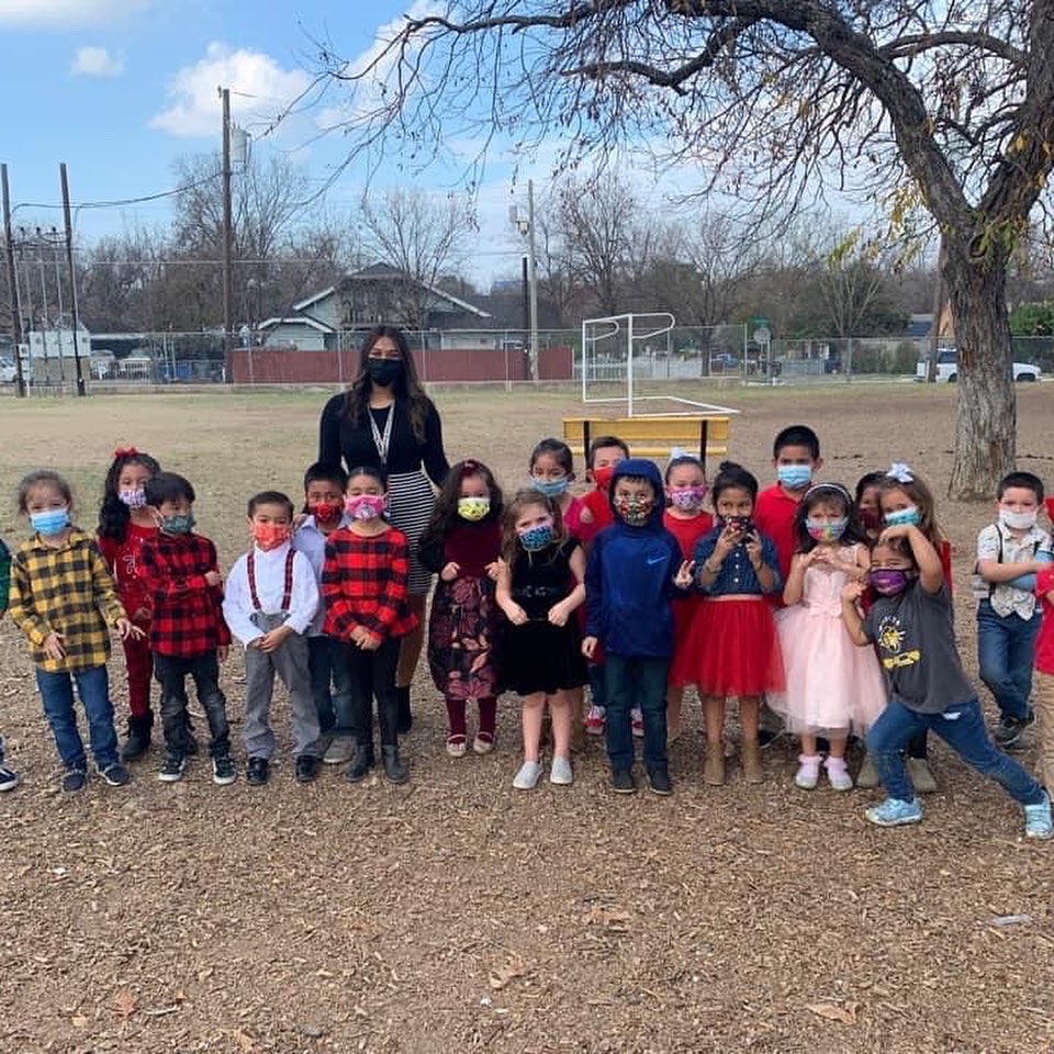 WinnetkaDISD's tweet photo. Wildcats dress to impress! 😍

#WinterBlast #DallasISDHoliday #DallasISDFestive https://t.co/OKcQ5r5uXE