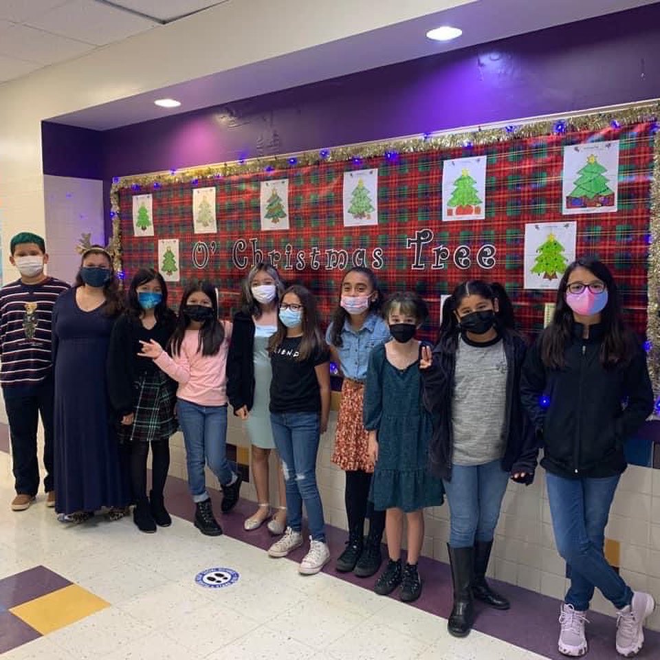 WinnetkaDISD's tweet photo. Wildcats dress to impress! 😍

#WinterBlast #DallasISDHoliday #DallasISDFestive https://t.co/OKcQ5r5uXE