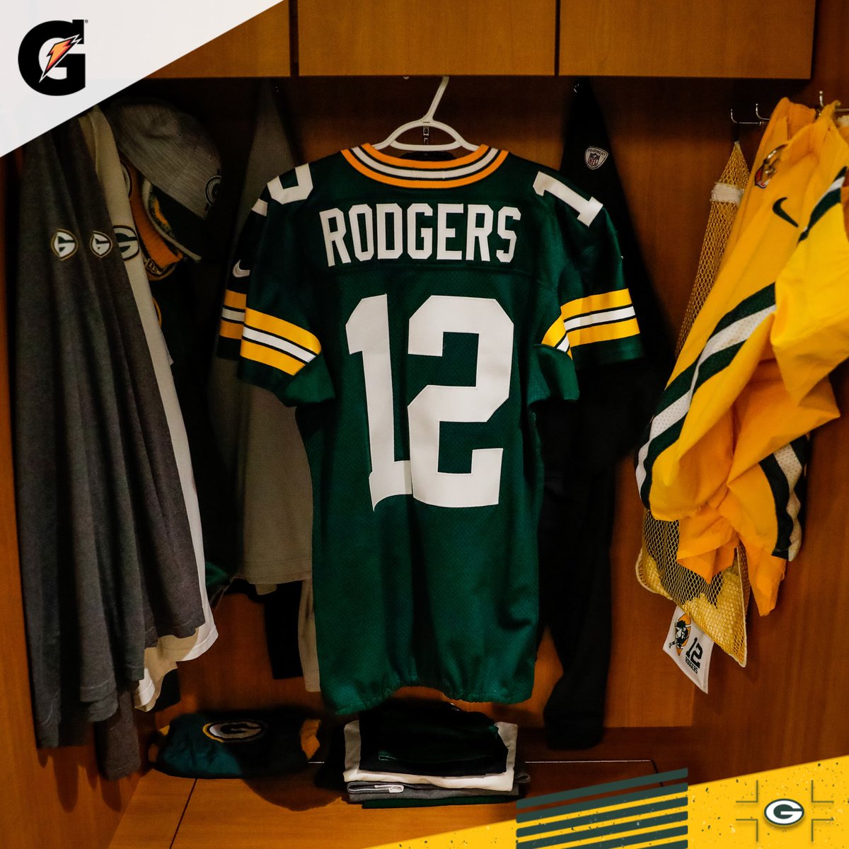 1️⃣2️⃣

#ProBowlVote + <a href="/AaronRodgers12/">Aaron Rodgers</a> 
#ProBowlVote + <a href="/AaronRodgers12/">Aaron Rodgers</a> 
#ProBowlVote + <a href="/AaronRodgers12/">Aaron Rodgers</a> 

RETWEET to vote!