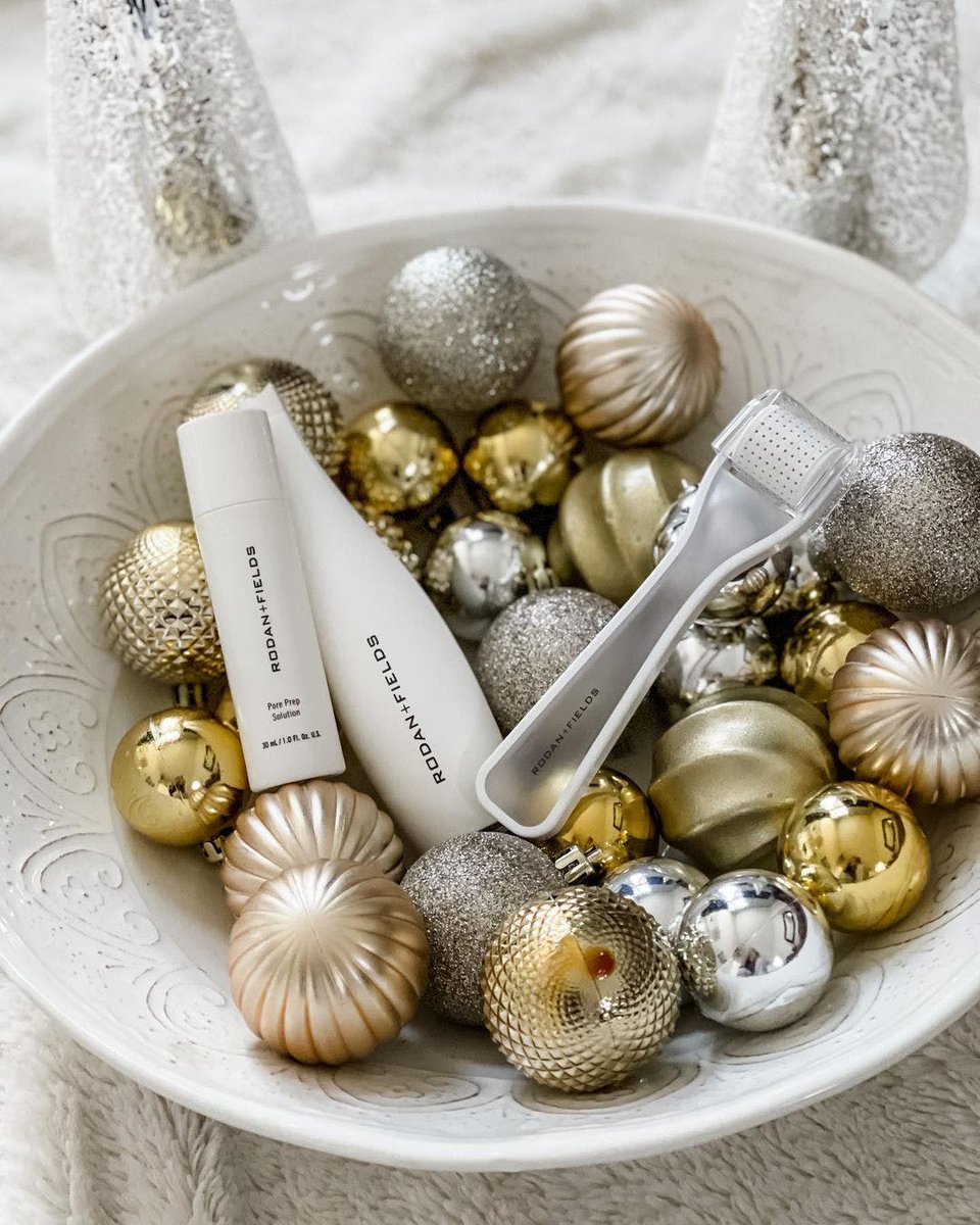 SusieSheftel's tweet photo. Clear pore-fection. Instantly unclogs pores + removes blackheads in seconds for a cleaner, smoother, more radiant complexion. Yes please! 

https://t.co/SCljZpb118

#cloggedpores #blackheads #radiantcomplexion #loveyourskin #teenageskin #porecleansing https://t.co/zhNc6SeqEE