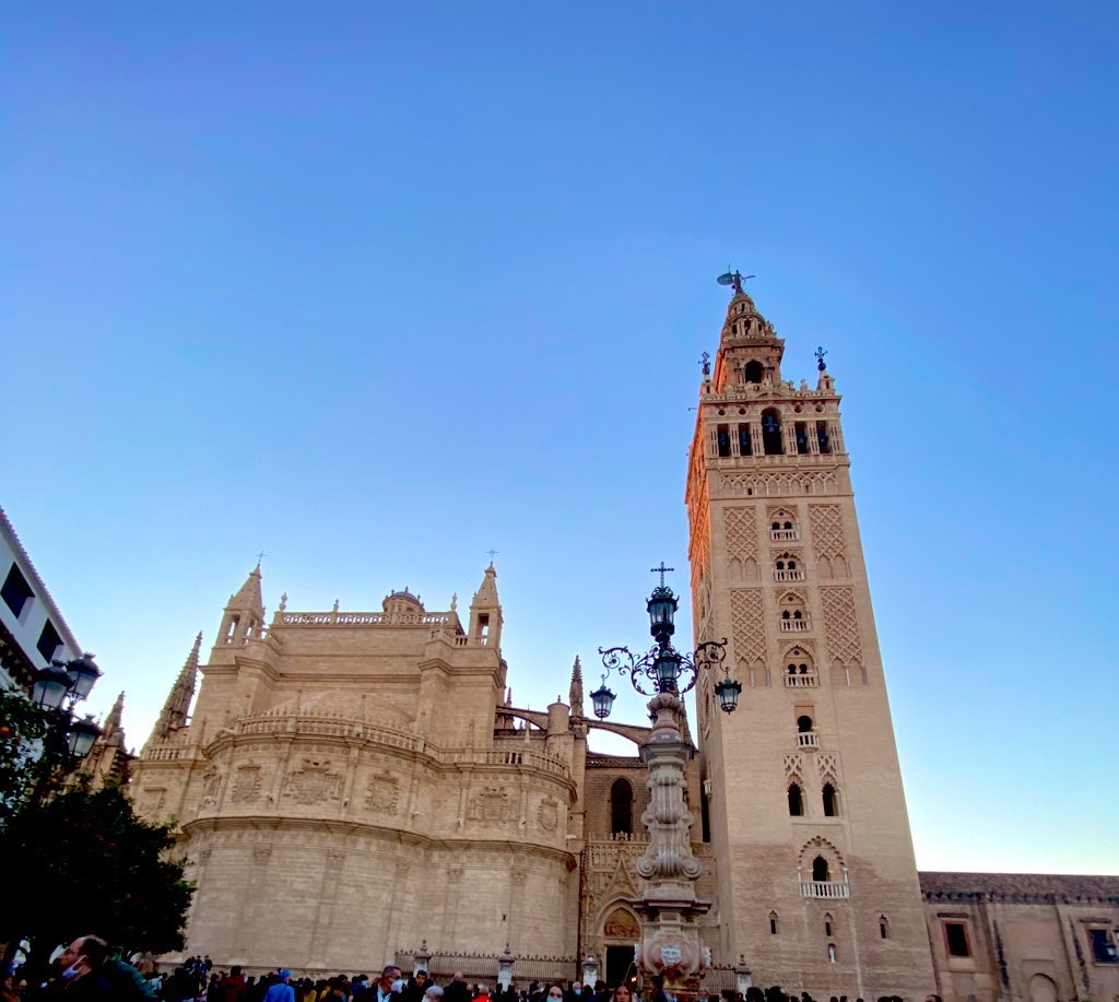 paulaag_25's tweet photo. Sevilla💚🤍💚 https://t.co/DbULcwAfJp