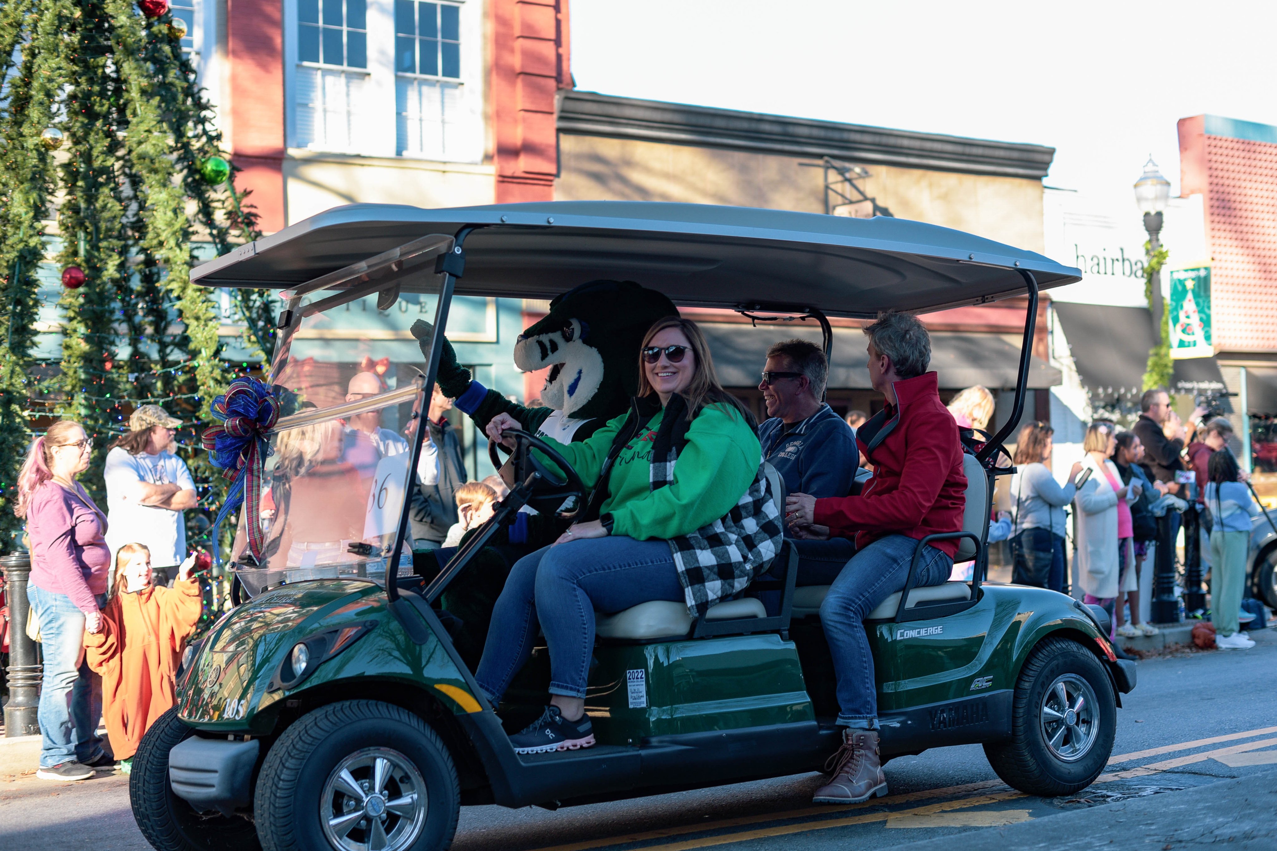 Milledgeville Christmas Parade 2022 Georgia College On Twitter: ""It's The Most Wonderful Time Of The Year."  🎅🎄 President Cox Along With Thunder And Other Members Of The Gc Community  Participated In The Milledgeville Christmas Parade Earlier
