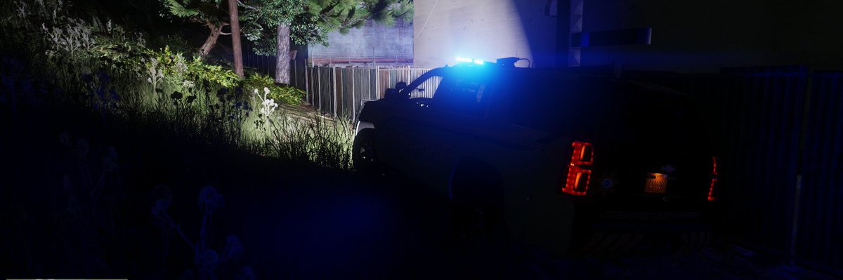 Man hunt begins looking for a wanted suspect

#ARP #FIVEM #AbsoluteRP #grandtheftauto #GTARP