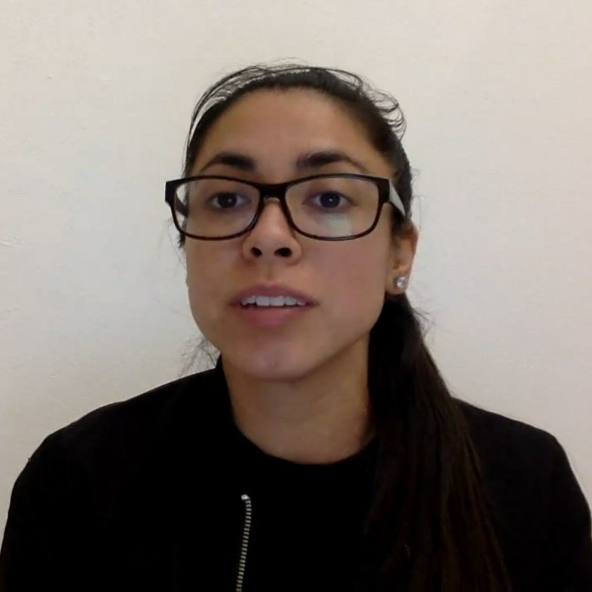 Durante <a href="/das_race/">Das Race</a> <a href="/AnaluMartinz20/">Ana Lucía Martínez</a> jugadora guatemalteca profesional de fútbol envió un mensaje de equidad de género, especialmente en los e-sports. 
"Creo que todas las niñas y mujeres pueden luchar por sus sueños y romper paradigmas. 

#StandUp4HumanRights