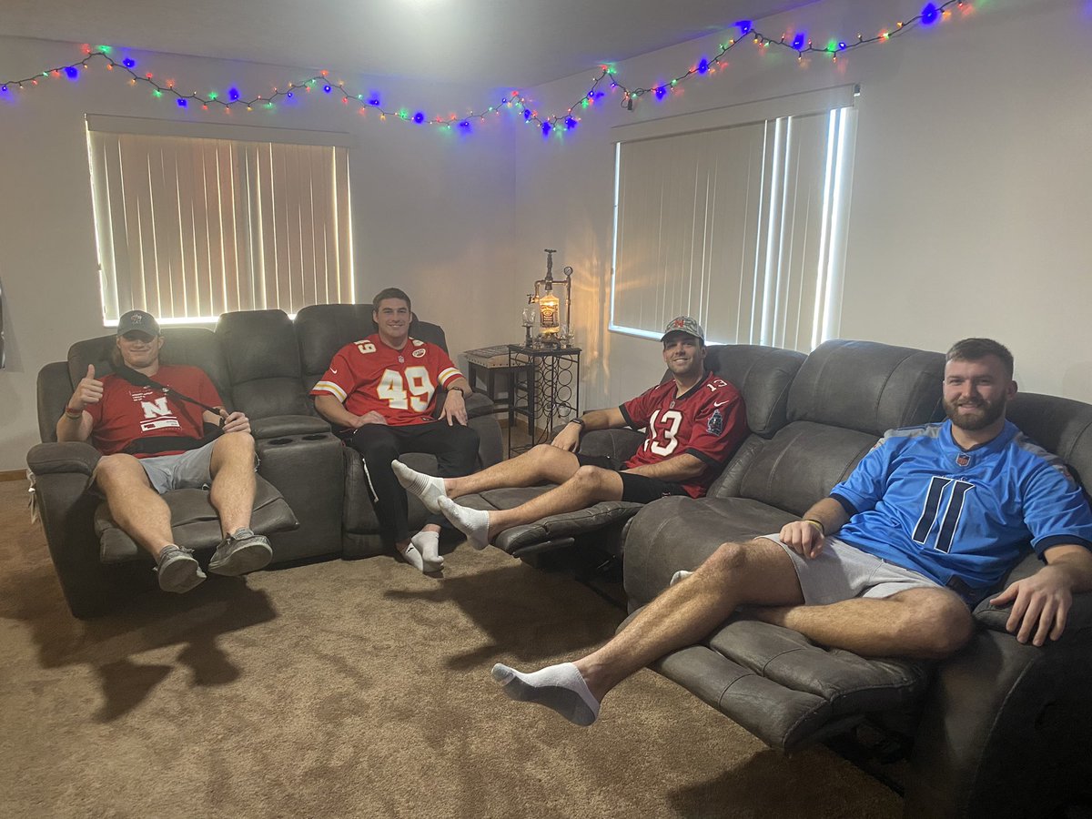 Sundays just got a whole lot better thanks to the new sofas from <a href="/nfmtweets/">NFM</a>!