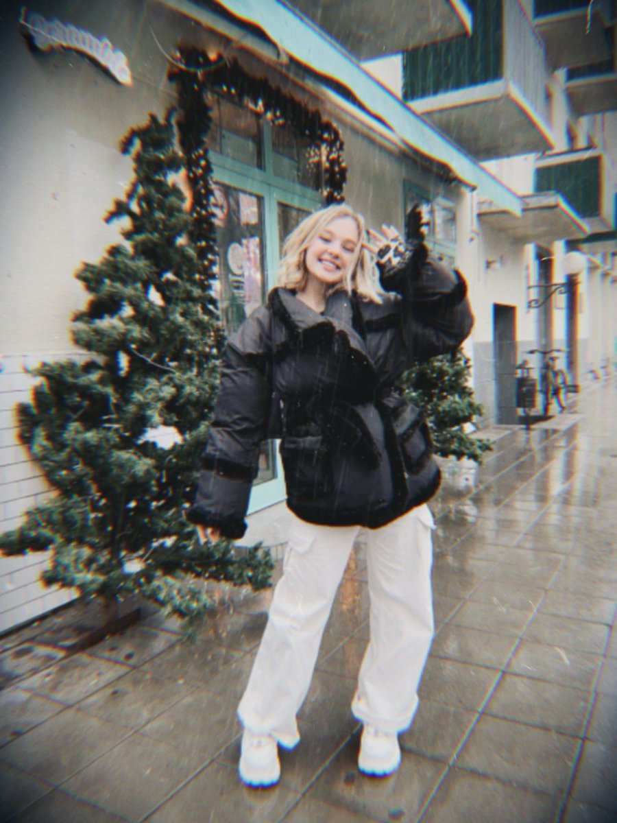 sofyasarchive's tweet photo. sofya’s analogic camera 🎞 https://t.co/mPv1IAz74k