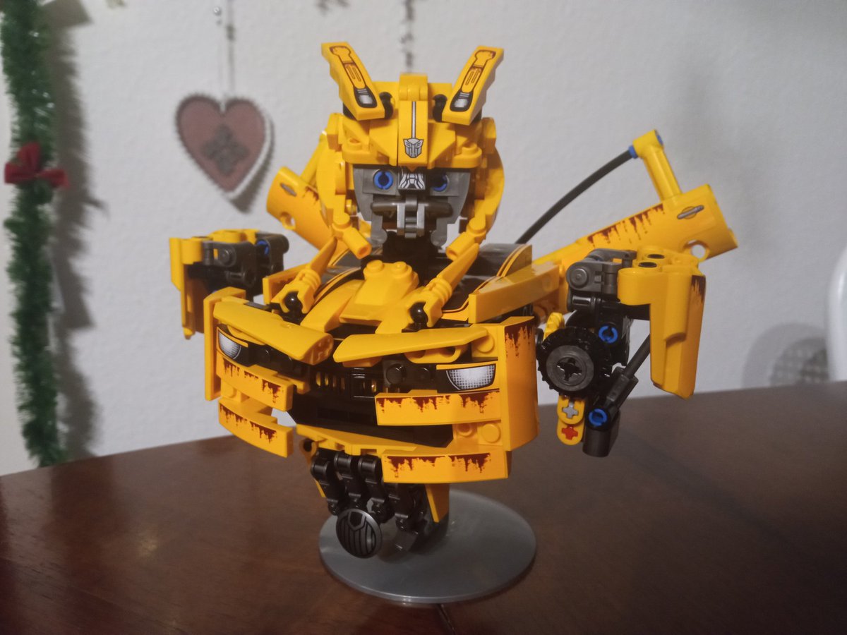 SlimJimmy85's tweet photo. "Any more questions you wanna ask?" #Modbrix #Transformers https://t.co/OyRg2NWTix