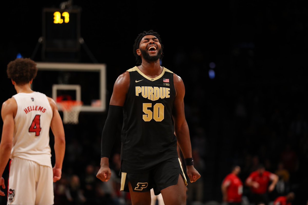 BoilerBall's tweet photo. Stuffing the statsheet like no college player has done since 2010-11. 

@twill___’s line ⬇️⬇️⬇️
PTS: 22
REBS: 12
ASTS: 9
BLKS: 4
STLS: 2 https://t.co/gA1vASqBNt