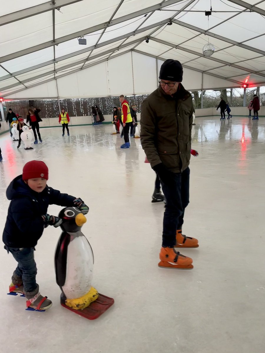 elaineboland17's tweet photo. Fun weekend @TranbyReception H with Father Christmas, and skiing & skating - Falling & Finding his feet #alphabetweekend https://t.co/cy8YKXOj2O