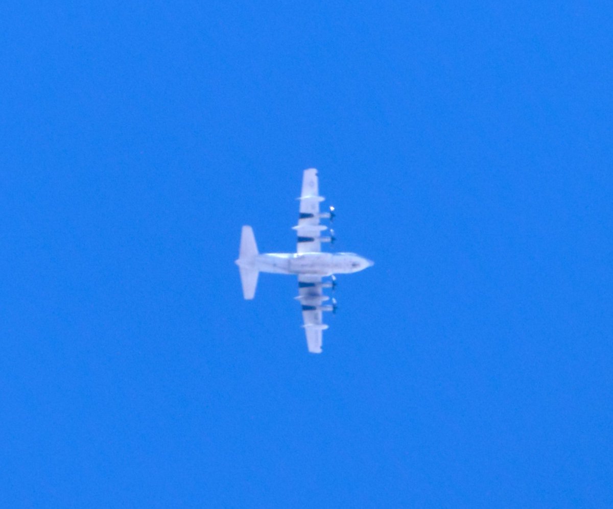 ThreeCalories's tweet photo. Lockheed KC-130J Hercules callsign #RAIDR07 reg. 166512 #AE1256 out of KSBA conducting a low pass of KSGU and circling back. Trivia: This aircraft belongs to the VMGR-352 Raiders, whose insignia is shown at the end of Heartbreak Ridge starring Clint Eastwood. Photo by me. :) https://t.co/xtgu8IY4of
