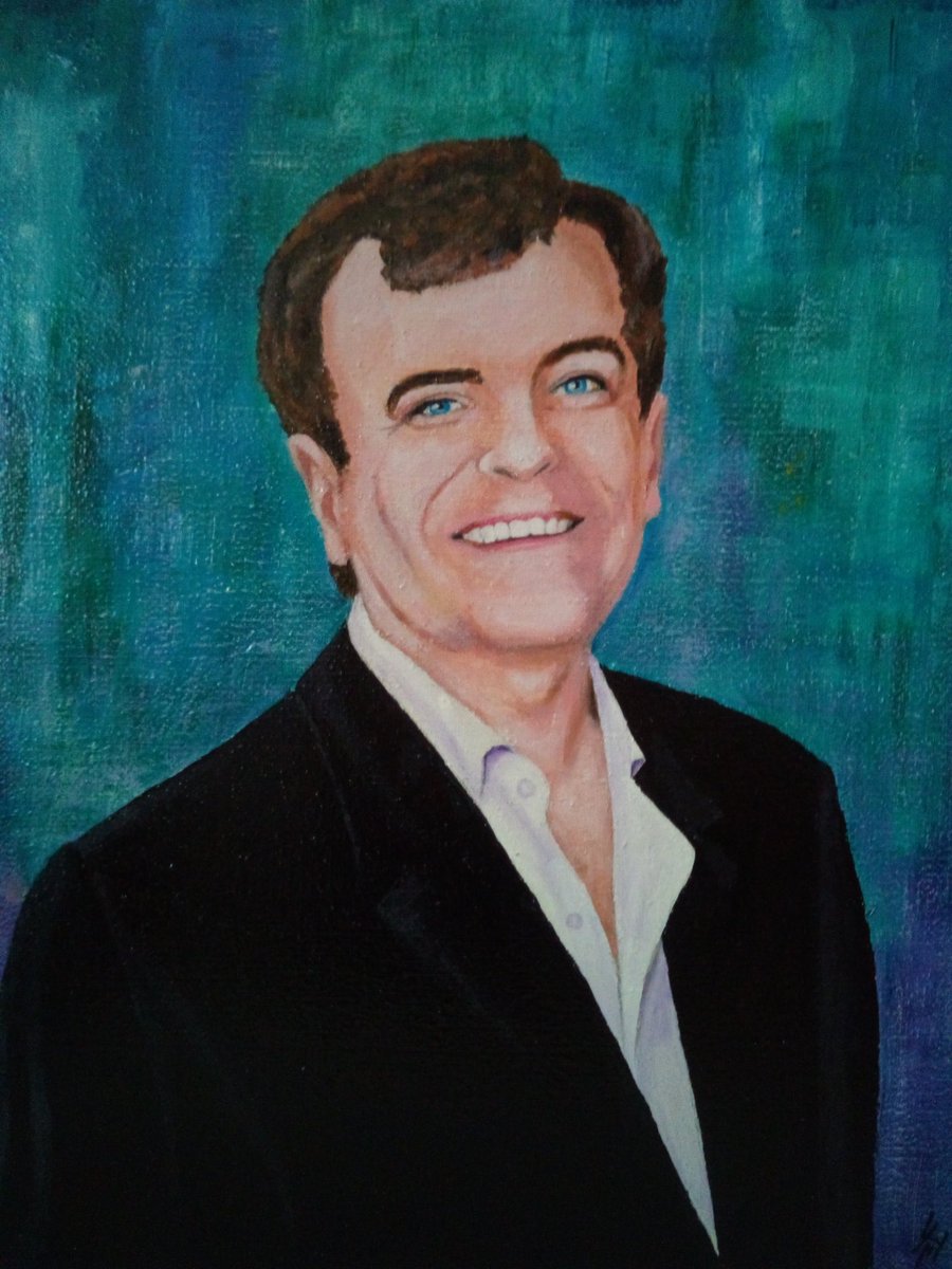 RozieBM's tweet image. Let’s have Simon win! @imacelebrity @leslienorahhil1