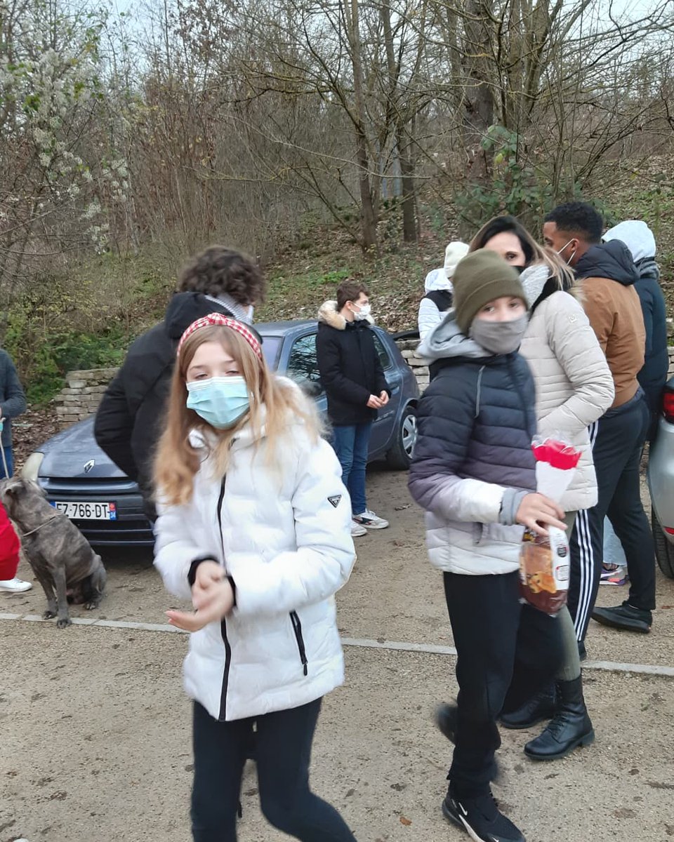 CEcosolidaire's tweet photo. Samedi, c'était la maraude. La rencontre avec "les amis de la rue" au côté de l'association United. C'était un moment riche en émotion, une expérience humaine unique et des rencontres inoubliables.@M_Rembliere @fbouteloup1 #collégiens #ecosolidaire #ODD2et17 https://t.co/4H1jVEdaL5