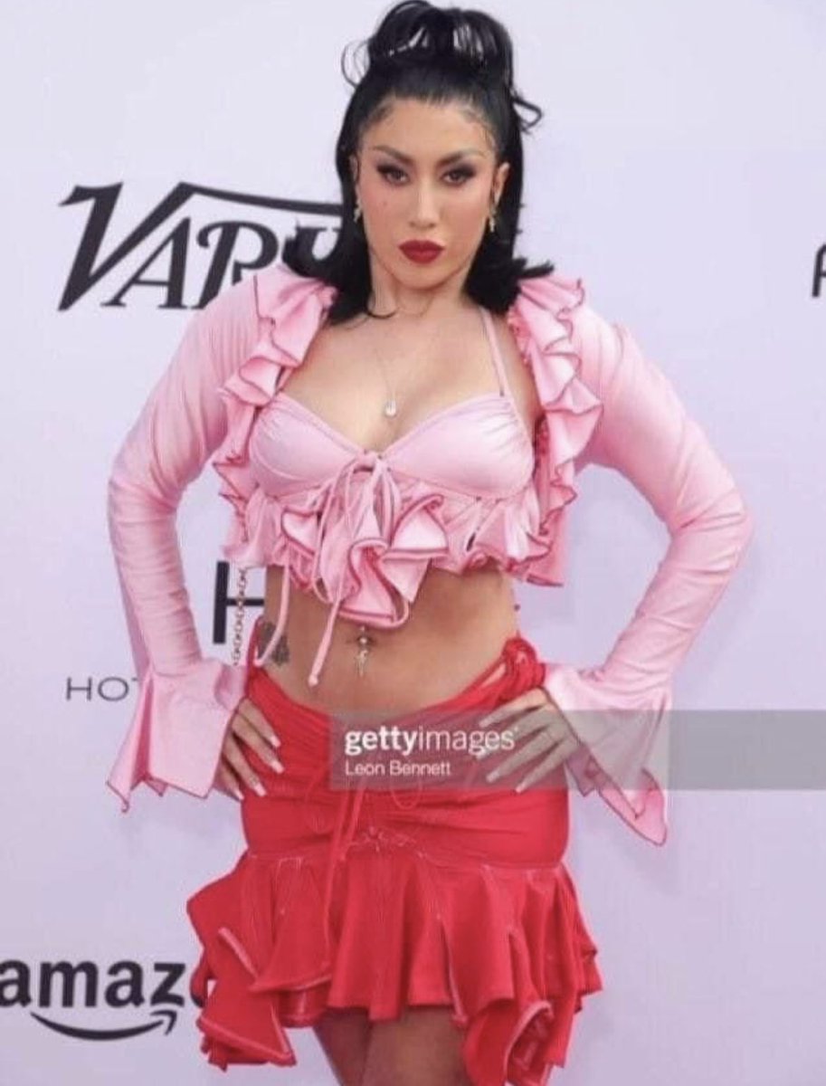 D3ZZZZ's tweet image. when u just hit ur pen n ur parents walk in