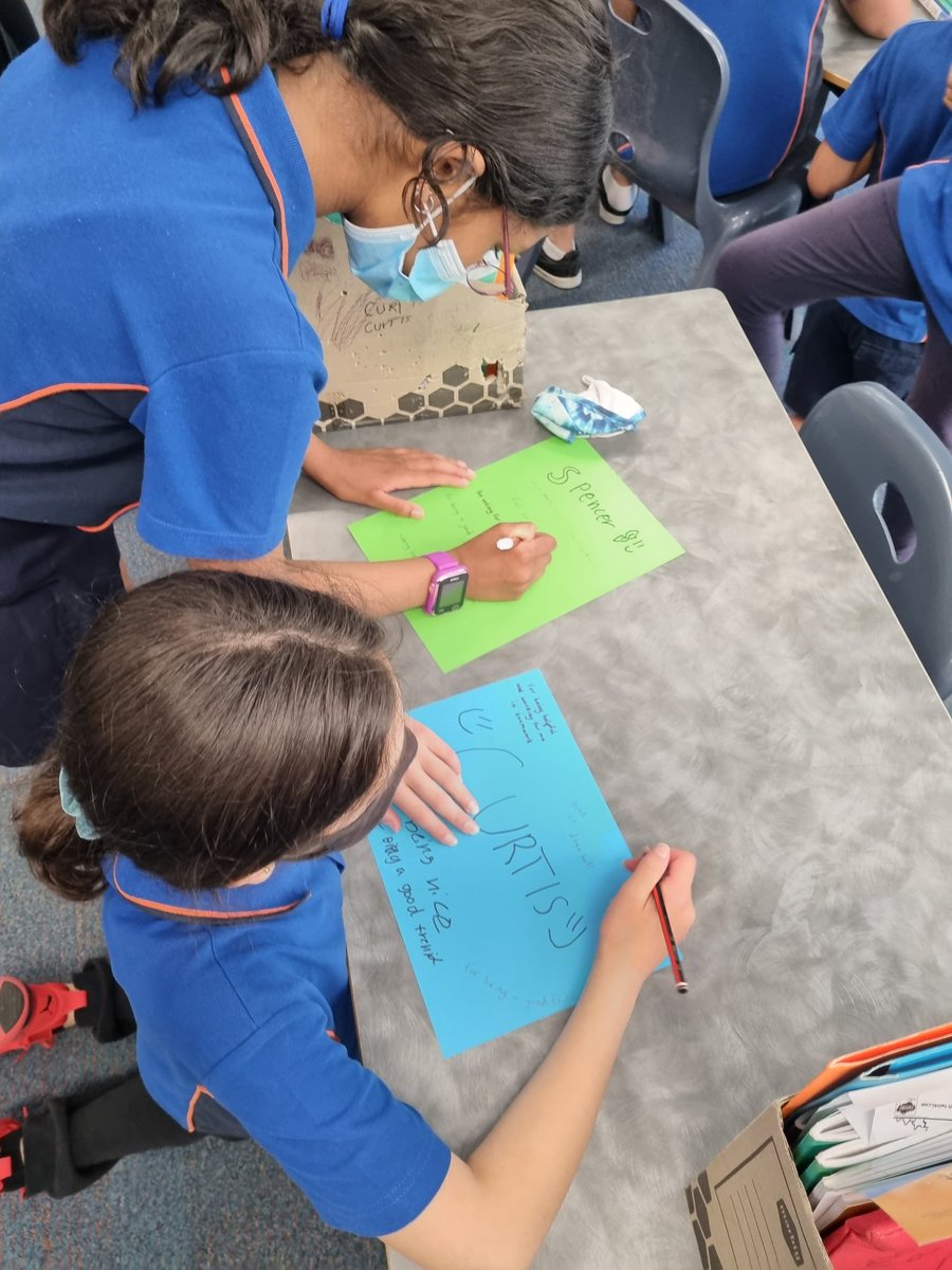 Miss_SuggACPS's tweet photo. Our final weekly problem solve was to show gratitude towards others. So we created gratitude posters to sign with a message from each student. Thanks Miss Anderson for the idea! @AitkenCreekPS @krystal12983615 https://t.co/XEyjfIpC9v