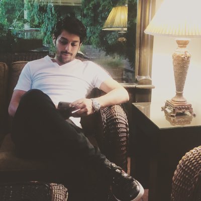 AshirParacha's tweet photo. #NewProfilePic https://t.co/ahX0Bb1mys