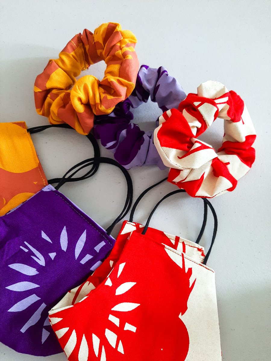 FijiLaboriel's tweet photo. Happy Monday! β€ππ§‘
Custom made order for a client, matching Mask and Scrunchie set's.
We love when our customers challenge us to do new things!
#kalavata #mask #scrunchie #fijimade https://t.co/88jTyw1zqI