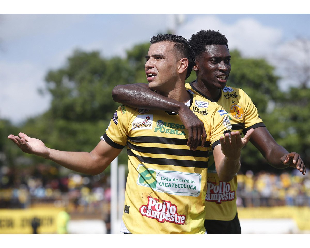 elgraficionado's tweet photo. #SemifinalLMF | ¡GOOOOOL! Camilo Delgado hizo efectivo el cobro de penalti y los Gallos se acercan a la final.
Platense 1-0 Chalatenango (74') https://t.co/cZoa0njbLw