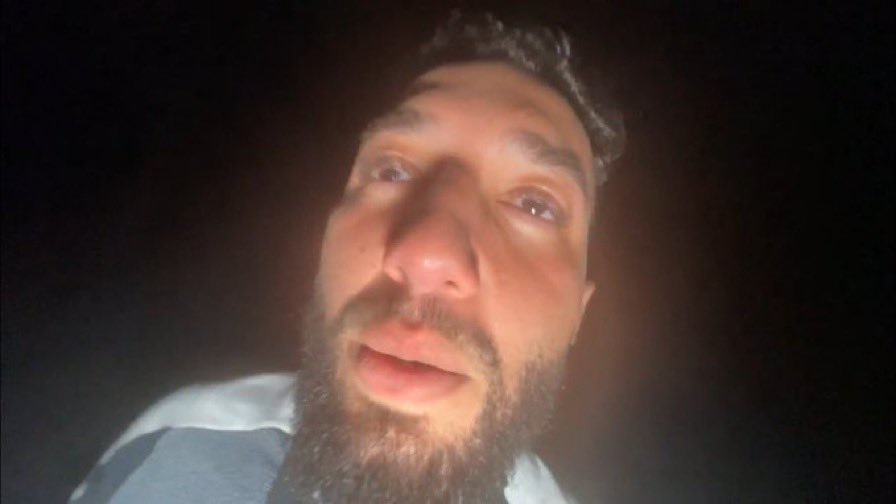 is_ext's tweet image. Toujours moi devant mon pc