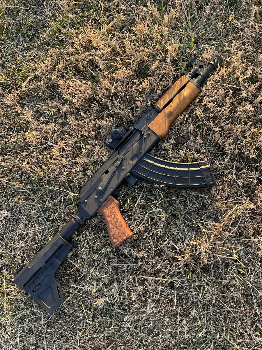 kingxpanda's tweet image. Red dot sighted in👌