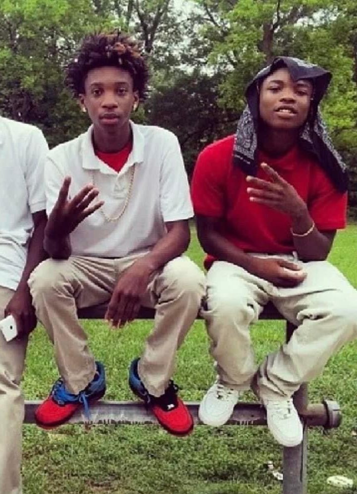 DCHerbo4's tweet photo. Hate that u left too early, But wea would we be if yeen  Made us to who we is? #RipMainG Game old, we been did wat yall trynna do. 🦍💨 #Hotboy4L https://t.co/KUwWT1OXhN