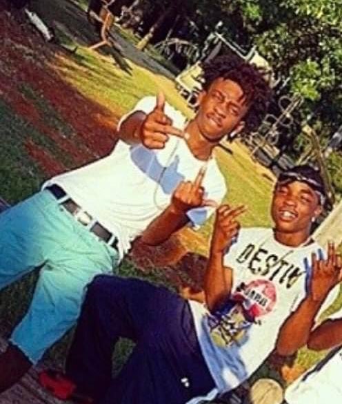 DCHerbo4's tweet photo. Hate that u left too early, But wea would we be if yeen  Made us to who we is? #RipMainG Game old, we been did wat yall trynna do. 🦍💨 #Hotboy4L https://t.co/KUwWT1OXhN