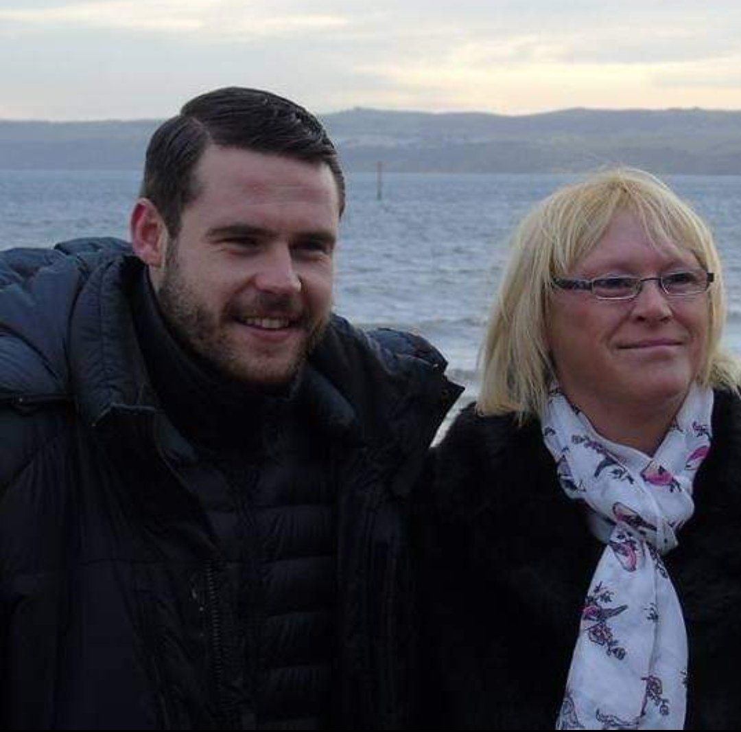 Congratulations <a href="/DannyBMiller/">Danny Miller</a> for winning this year's #ImACelebrityGetMeOutOfHere #ImACelebBestBits #ImACelebFinal <a href="/antanddec/">antanddec</a> Here's a pic of us when you were in Filey, filming emmerdale 😁