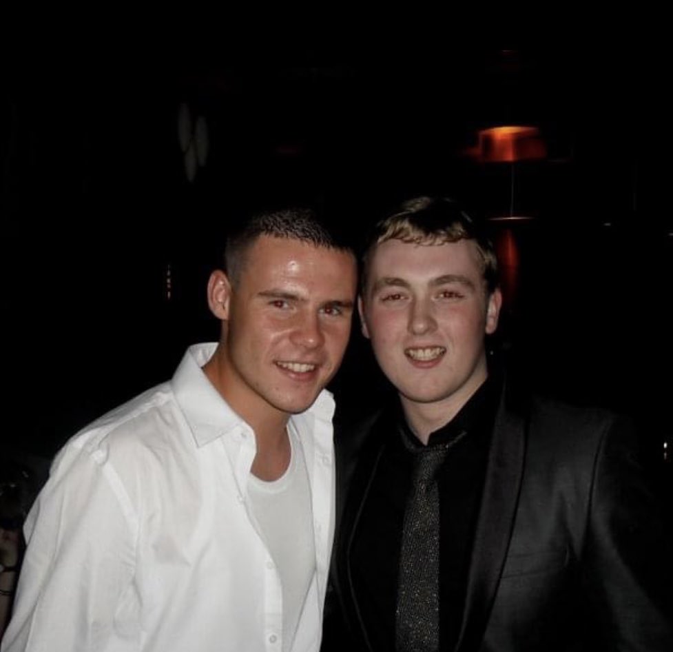 ScottChapman7's tweet photo. Huge congrats to @DannyBMiller doesn’t seem like 5mins ago I met you performing at @TheLowryMN and then you asked me to perform Rat Pack numbers for your Vince’s 70th. How time flies! Awesome fella! Well deserved! @imacelebrity #ImACelebrityGetMeOutOfHere #DannyMiller #ImACeleb https://t.co/RTvNxUOpPC