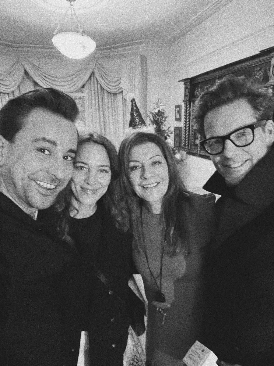 andrewkeates's tweet photo. Heavenly tree trimming party courtesy of @Marina_Sirtis, reunited with my @simonthorp44 from @DarkSublimePlay  with Kerry &amp; the terribly hard on the eye Jamie Bamber. https://t.co/joWCYimEjn