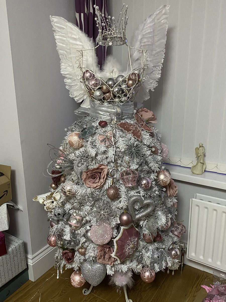 samshalew's tweet photo. Mine and my Mams trees. #AlternativeTree #Mannequin https://t.co/jIaO3Qe82j