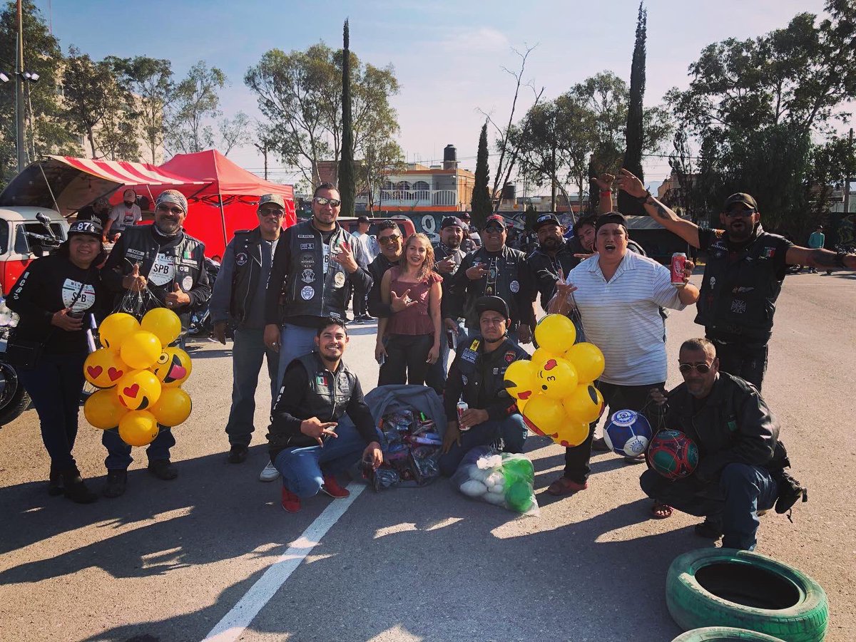 RodandoMexico's tweet photo. #RodandoMéxico Donación de juguetes en #impojuve https://t.co/POCWva2LD6