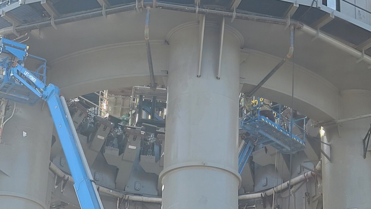 anacaalm's tweet image. Some closer views