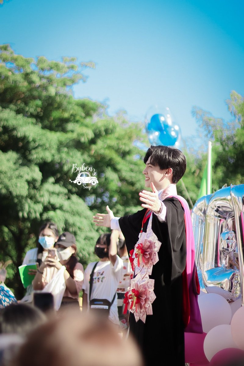 bbenzps45's tweet photo. จะโอบกอดเธอด้วยรัก​ รักที่ห่วงใย
#BENZALERT​
#CongratsBenzalertDay https://t.co/y4ENiYIvek