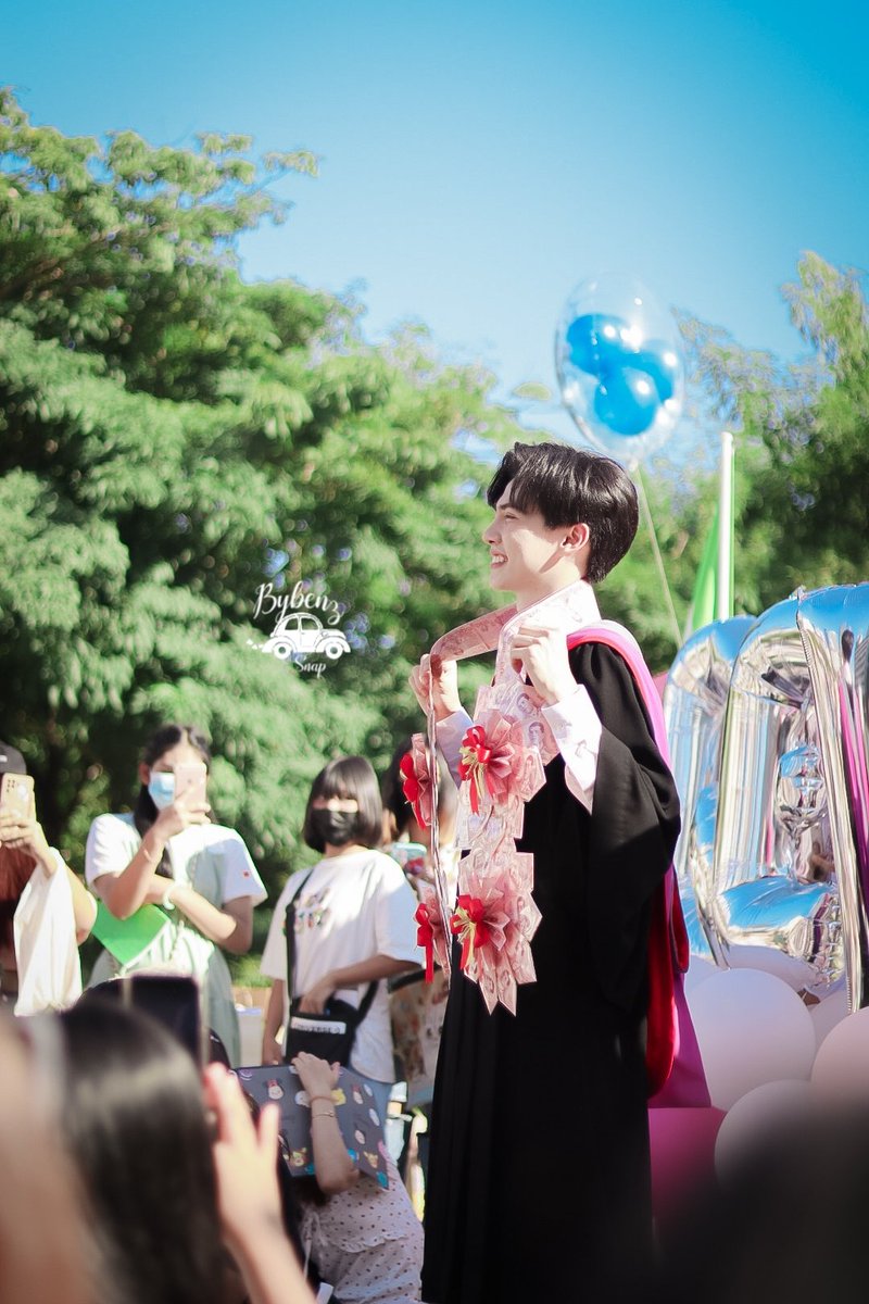 bbenzps45's tweet photo. จะโอบกอดเธอด้วยรัก​ รักที่ห่วงใย
#BENZALERT​
#CongratsBenzalertDay https://t.co/y4ENiYIvek