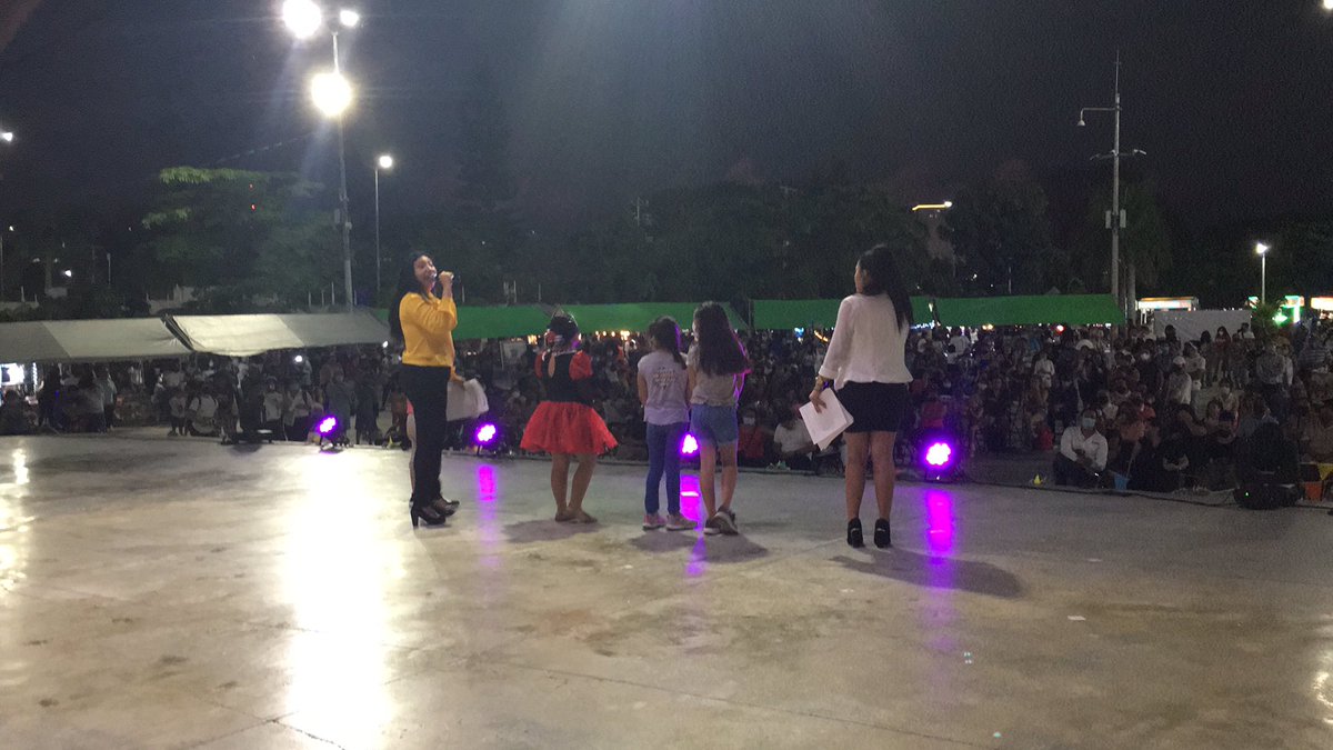Cristel Anestoso Fernandez (@anestosocristel) on Twitter photo #festival_tec_cancun_emprendiendo_la_navidad 🎄<a href="/omaralpuche/">omar alpuche leal</a> <a href="/mapachestec/">@MAPACHESTec</a> <a href="/SugeyCouoh/">Sugey Vargas Couoh</a> <a href="/_MariaRangel14/">Maria Rangel</a> <a href="/DanielaSaucill3/">Daniela Saucillo</a> muchas gracias ha todos aquellos que nos acompañaron esta noche. #festival_tec_cancun_emprendiendo_la_navidad 🎄<a href="/omaralpuche/">omar alpuche leal</a> <a href="/mapachestec/">@MAPACHESTec</a> <a href="/SugeyCouoh/">Sugey Vargas Couoh</a> <a href="/_MariaRangel14/">Maria Rangel</a> <a href="/DanielaSaucill3/">Daniela Saucillo</a> muchas gracias ha todos aquellos que nos acompañaron esta noche.