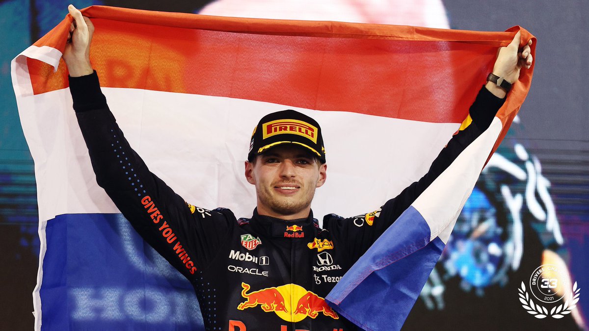 TheeRookieBox's tweet photo. 2021 Drivers’ Champion - Max Verstappen 🦁🇳🇱🏎

#F1 #AbuDhabiGP 🇦🇪 https://t.co/iXrxSLAA90