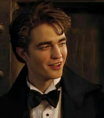 swiftwilight13's tweet photo. cedrico diggory e edward cullen sendo extremamente perfeitos nas cenas do baile em harry potter e crepúsculo ❤️ https://t.co/k9VvqtFT3i