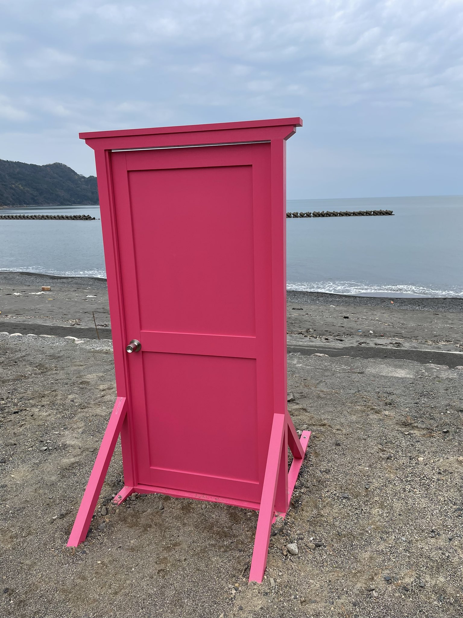 Twitter 上的 小鳩 昨日の出張先の福井県若狭美浜の海岸でドラえもんのどこでもドアを見つけました このドアを開けたら大切な推し に会えるかなぁ と想いフォロワーさんへお裾分けです T Co Rerp3y4vcc Twitter Twitter 上的 小鳩 昨日の出張先の福井県若狭美浜の海岸でドラえもんのどこでもドアを見つけました このドアを開けたら大切な推し に会えるかなぁ と想いフォロワーさんへお裾分けです T Co Rerp3y4vcc Twitter