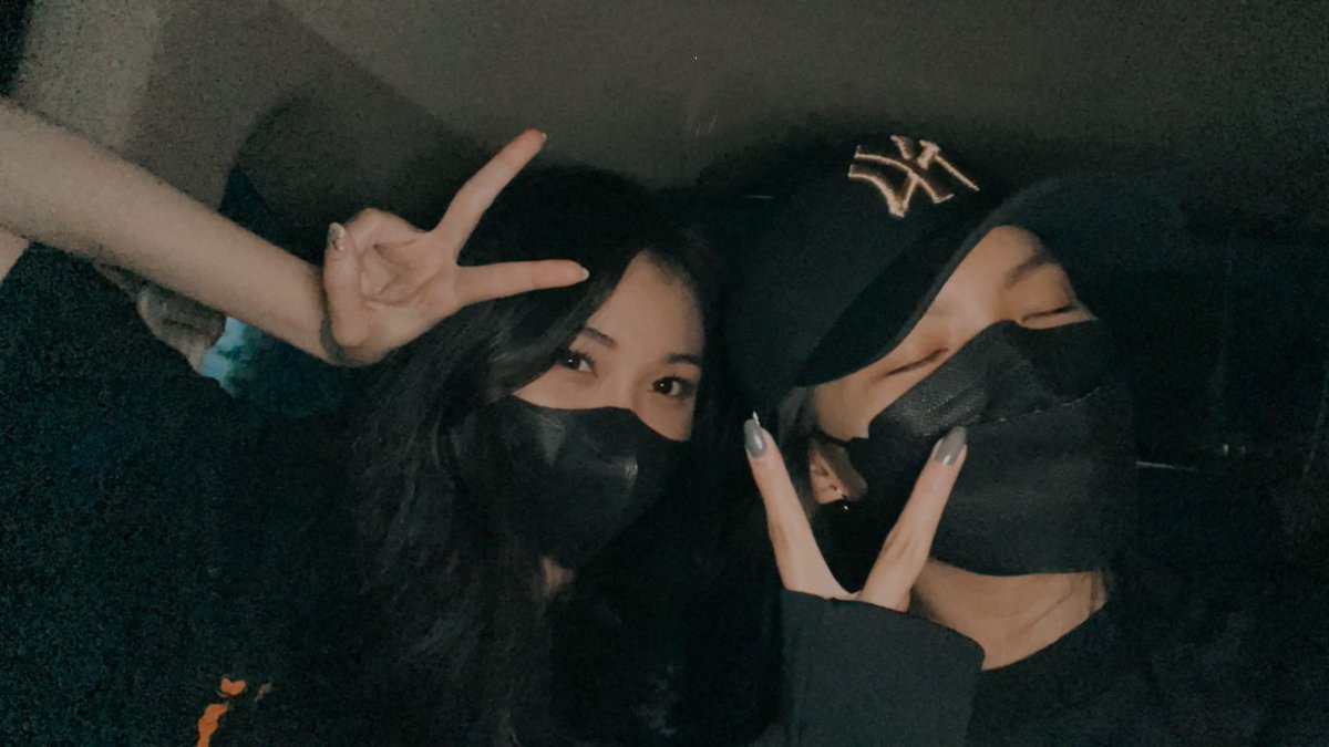 sctrawbn's tweet photo. Gabut sebelum uas #sitArt
(@N_ShaniJKT48 ≧▽≦ @S_GraciaJKT48) https://t.co/SYgrw7NqVp