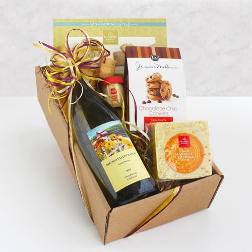 Gift_Guru's tweet photo. Want to send a little something? We still have these - choose red wine or white wine. One of our most popular gifts. Order now and it will get there by Christmas! https://t.co/EXfeCOrh4f https://t.co/xoXTU0o6QF