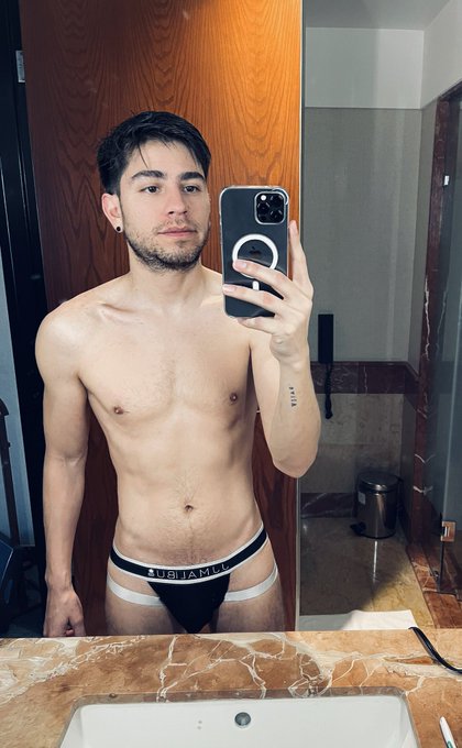 ???
#SundayFunday 
@jj_malibu https://t.co/O8kQKalfkS