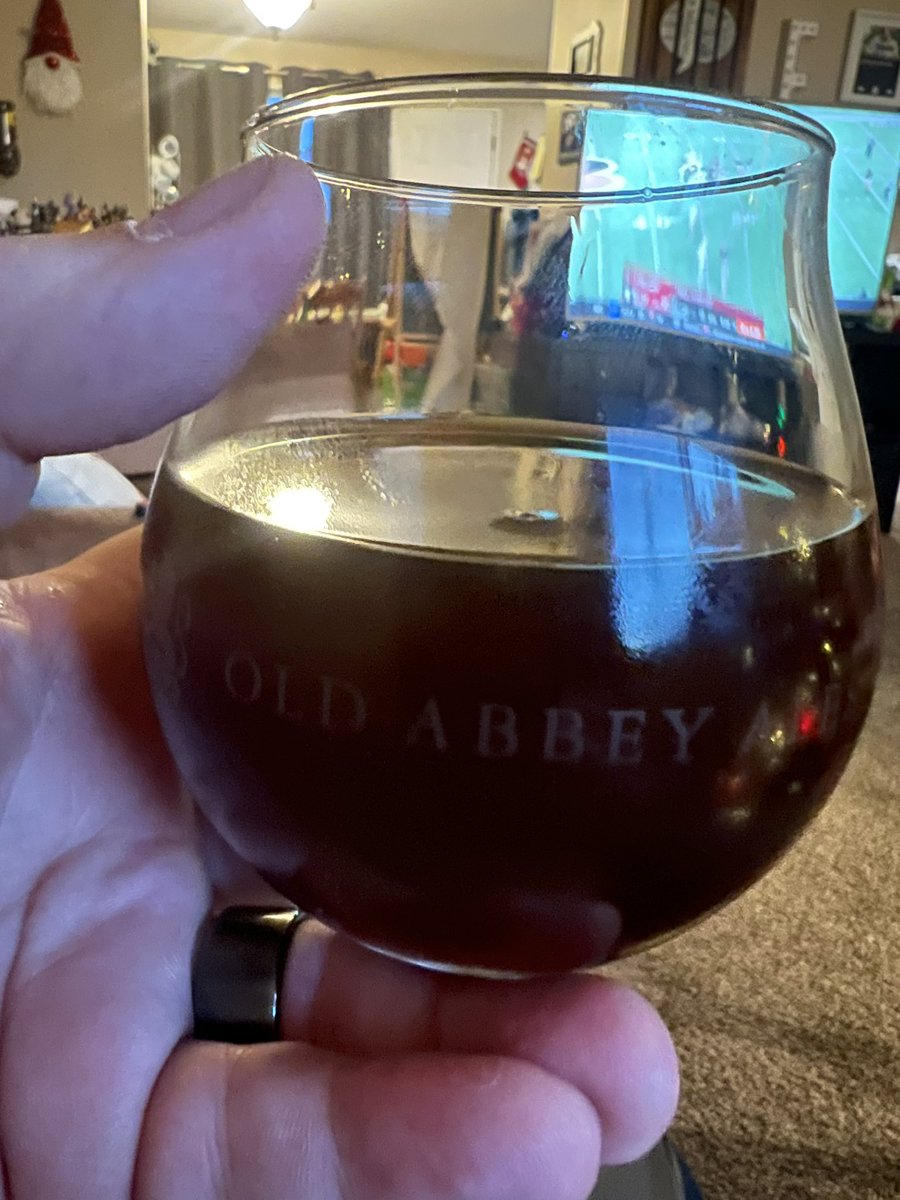 benformo's tweet photo. Tapped into my cellar collection today. Sipping one this beauty bottle confirmed brew from 2015 Belgian Quad   This has aged well, so smooth with a buttery toffee finish.  @OldAbbeyAles @OldAbbeyBrewery https://t.co/zfhEUfAtV1