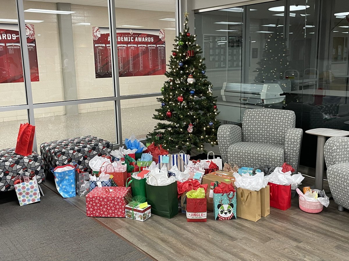 Leadership Council (@pcleadership) on Twitter photo thank you to everyone who came to the christmas 🎄 partyyy!!! we hope you all had fun 🥳🥳🥳 <a href="/Cross55S/">Scott Cross</a> <a href="/We_are_PC/">PC Schools</a> thank you to everyone who came to the christmas 🎄 partyyy!!! we hope you all had fun 🥳🥳🥳 <a href="/Cross55S/">Scott Cross</a> <a href="/We_are_PC/">PC Schools</a>