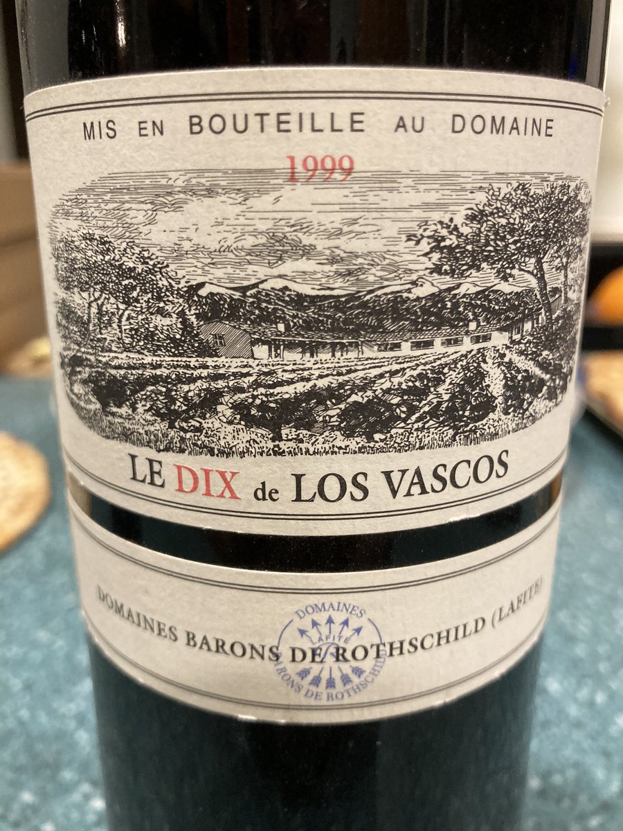 FPizarro_DC's tweet photo. A special occasion merits a 1999 #LosVascos 🇨🇱 https://t.co/iMe0VNvxkr