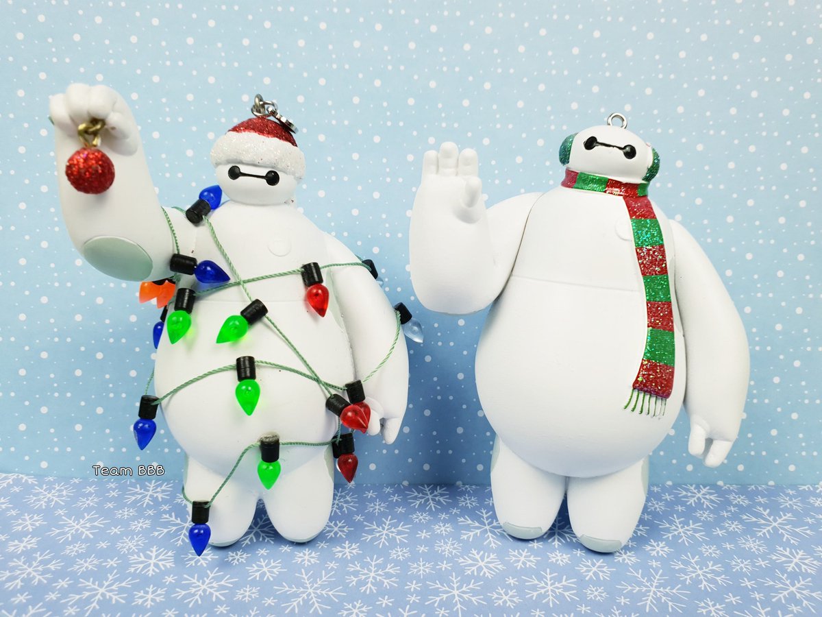 TeamBBB123's tweet image. Baymax and Baymax are getting ready for Christmas!

The 1st one is from 2018 and it has a wonderful tag and beautifully decorated this years on the right..... its not done well.
(No tag, weird paint job)

#Baymax #Nursebot #NurseRobot #BigHeroSix #BigHero6 #Disney #Marvel