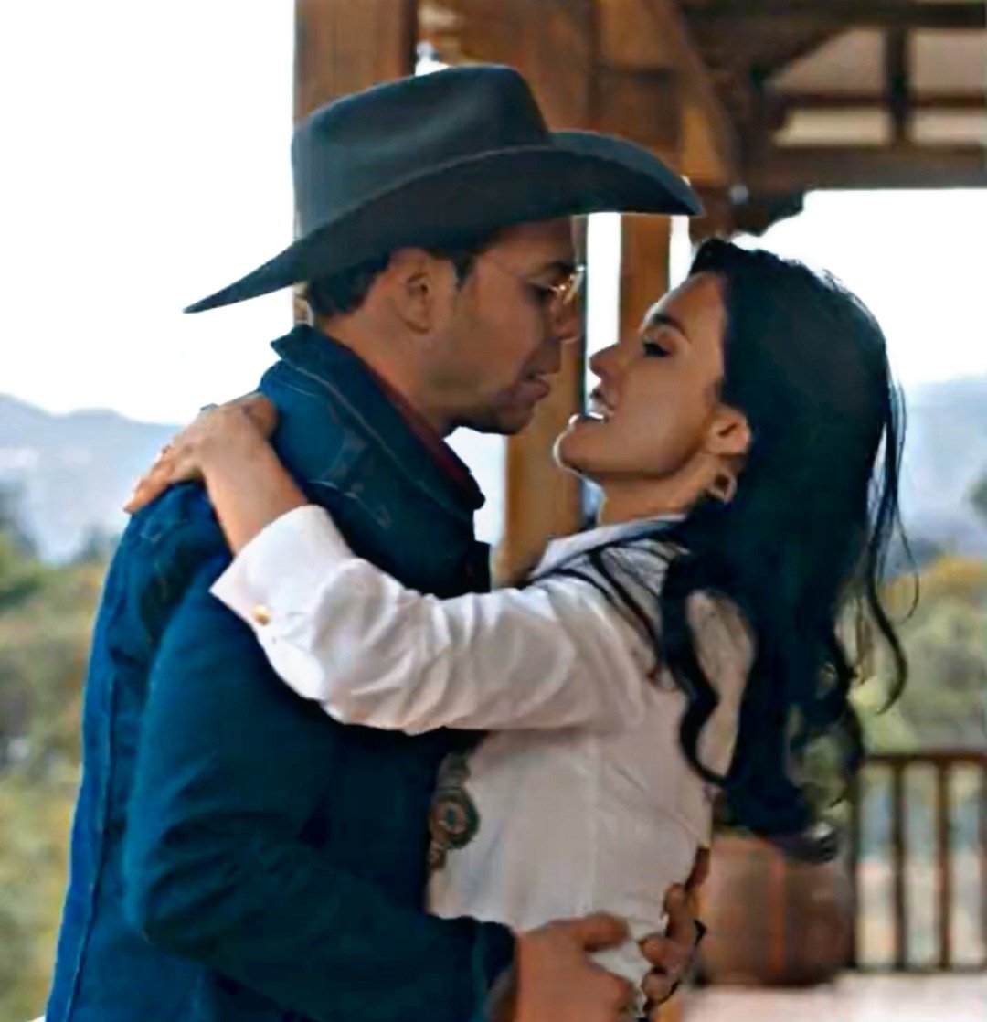 AstridComentt's tweet photo. Me muerooooo 🥰🥰🥰🥰 son los mejores, estoy loquisima por verlos #PDG2 #PDGteaser https://t.co/1FXnjU0v48