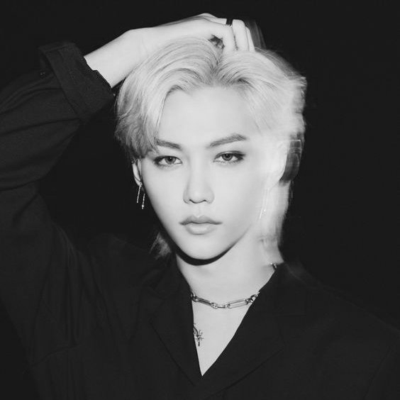 KS99JK's tweet photo. @ 𝗰𝗮𝗹𝗹𝗺𝗲𝗸𝗲𝘃 — #ksgram + #kscore
Tinta spray pra parecer edgy no baile. 🖤
Tô muito pronto pra dançar e comer até não aguentar mais!! Desde cedo nesse conceito: https://t.co/TpSI8XxTJk https://t.co/atckTJuprx