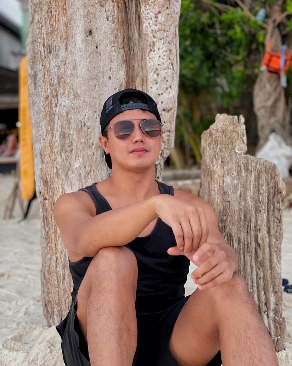 jpbertiz's tweet image. The happiness of your life depends on the quality of your thoughts. So think happy and positive! Remember, optimism attracts great things into your life. 

Enjoying the morning walk at my fave Island 😁 #QuickBreak